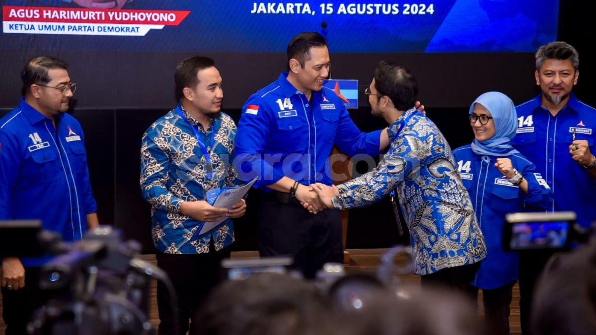 Resmi Diusung Demokrat, Surat Rekomendasi Fajar-Robinsar Diserahkan Langsung Oleh AHY
