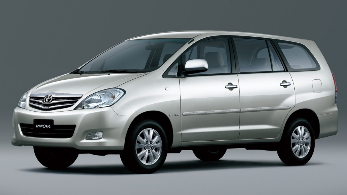 Benarkah Toyota Innova Irit Bensin? 3 Model Bekasnya Incaran Keluarga Indonesia
