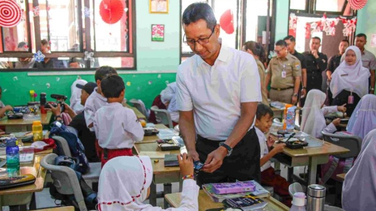 Uji Coba Makan Bergizi Gratis Kembali Digelar Di Jakarta, Kali Ini Menunya Nasi Goreng Telur