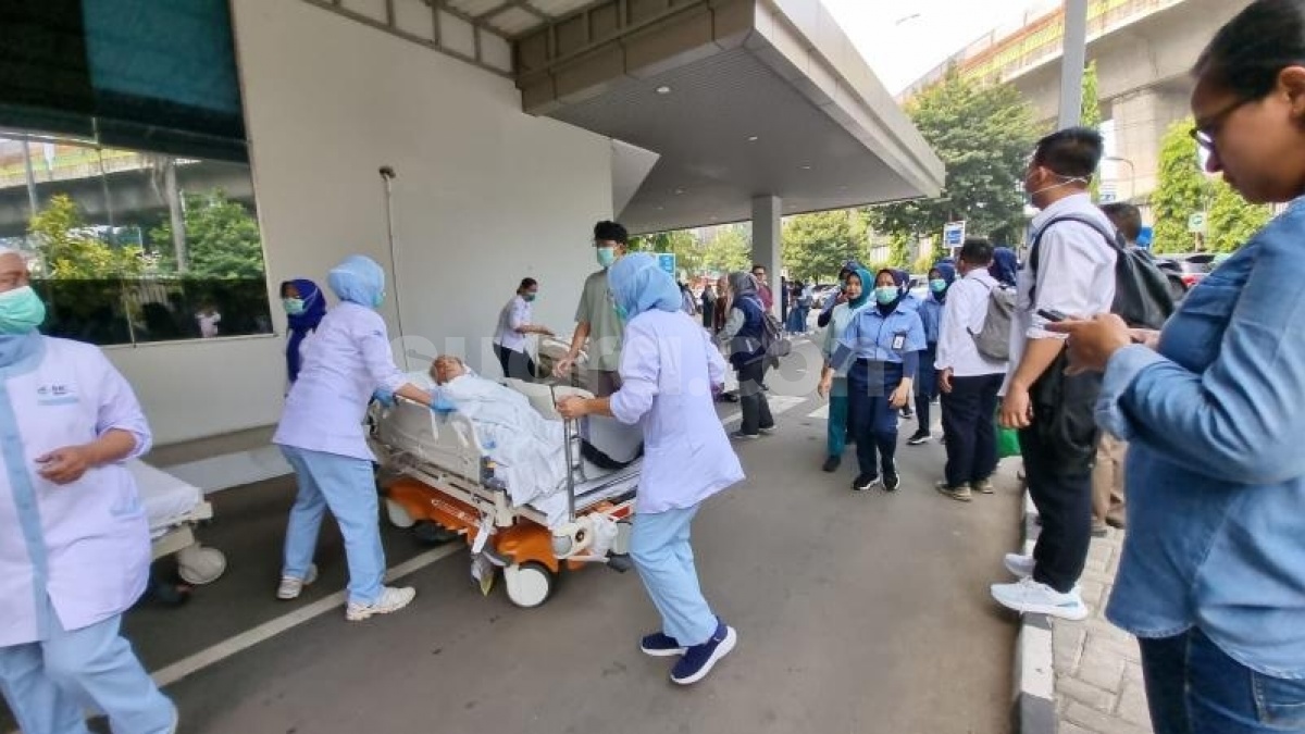 Kebakaran di RSPP Padam, Petugas Damkar Masih Lakukan Pendinginan