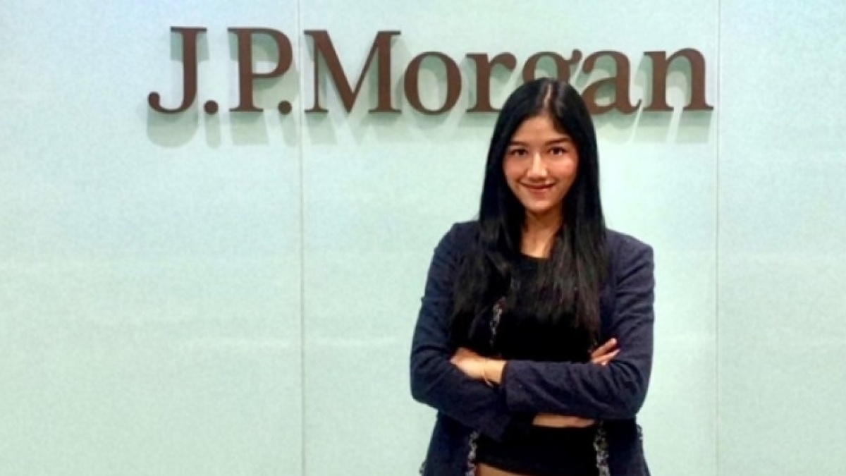 Teka-Teki Gaji Erina Gudono di JP Morgan: Kalau Rp125 Juta Per Bulan Gak Bakal Pamer Roti Rp400 Ribu