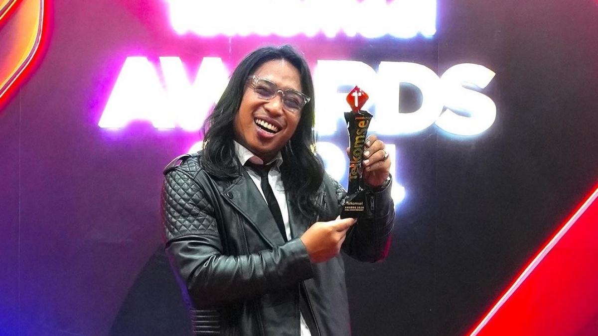 Dilarikan ke Rumah Sakit, Praz Teguh Banjir Doa dari Rekan Artis: Semangat Sehat Yah!