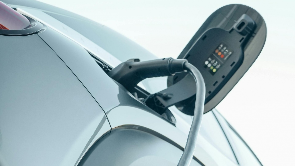 Pemerintah Fokus Insentif Mobil Listrik, Belum Ada Formulasi untuk Mobil Hybrid