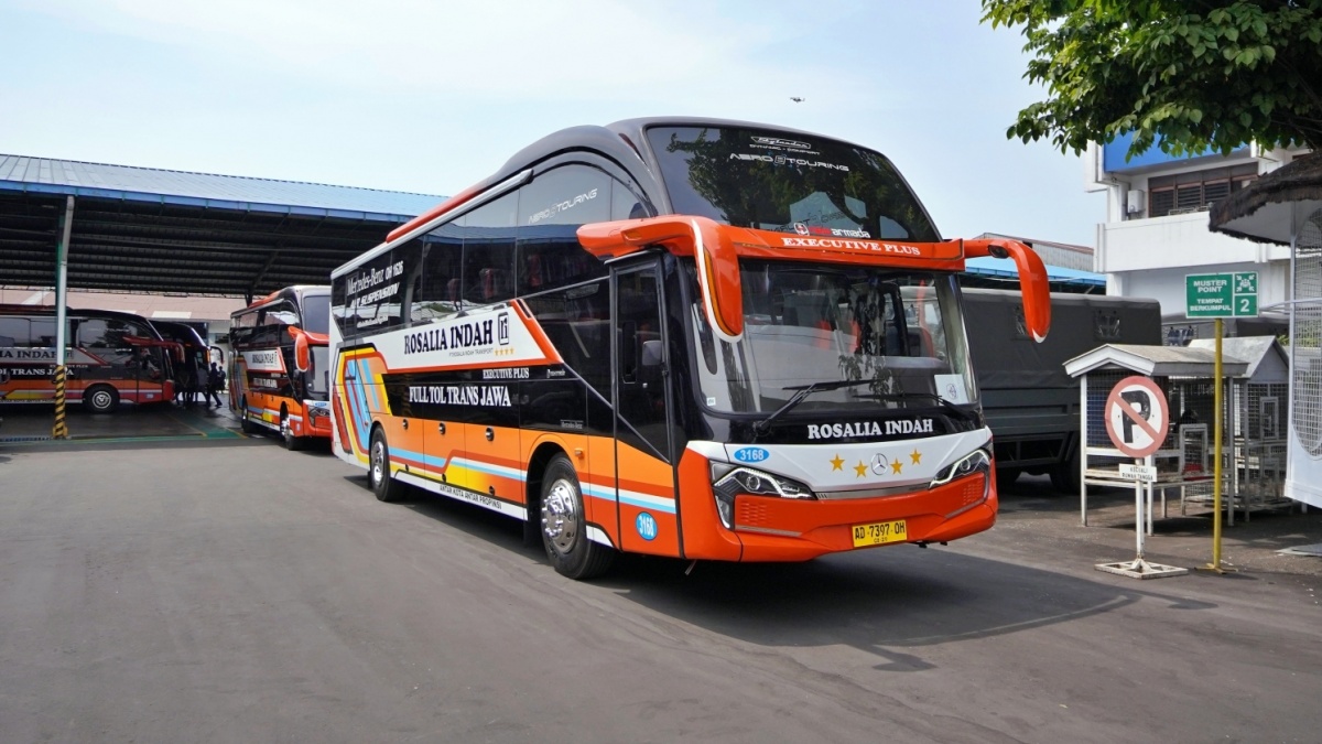 Upgrade Level! Rosalia Indah Hadirkan 10 Bus Baru dengan Desain Futuristik