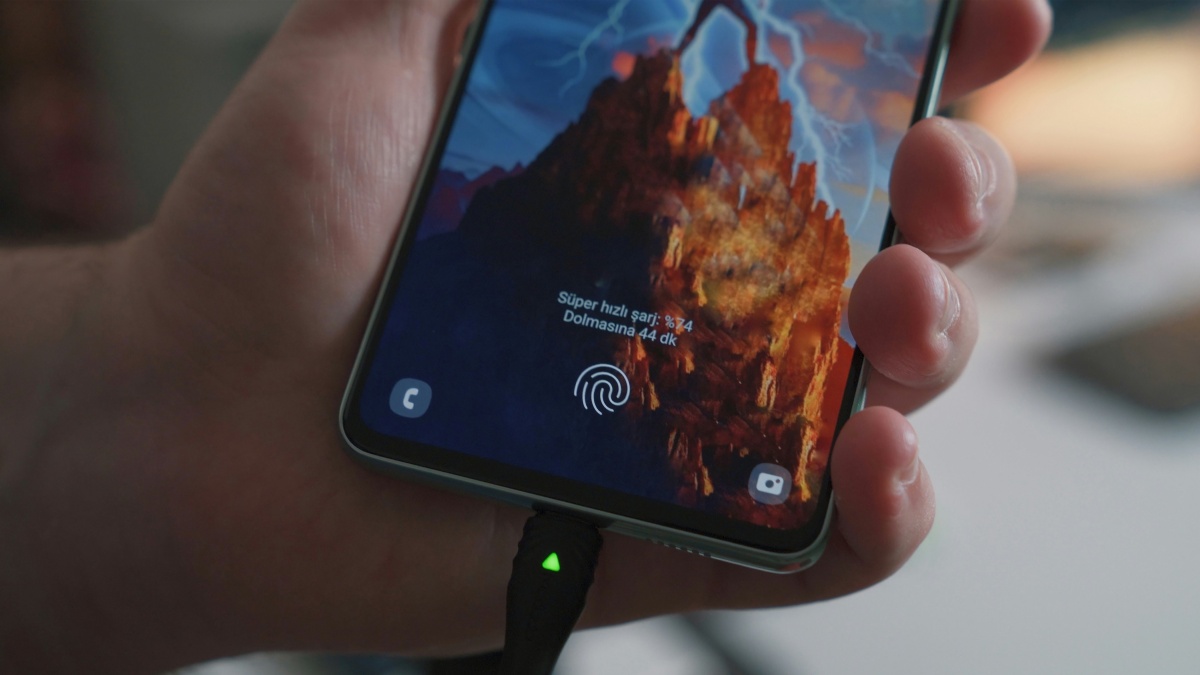 Apa Itu HyperCharge di HP Xiaomi?
