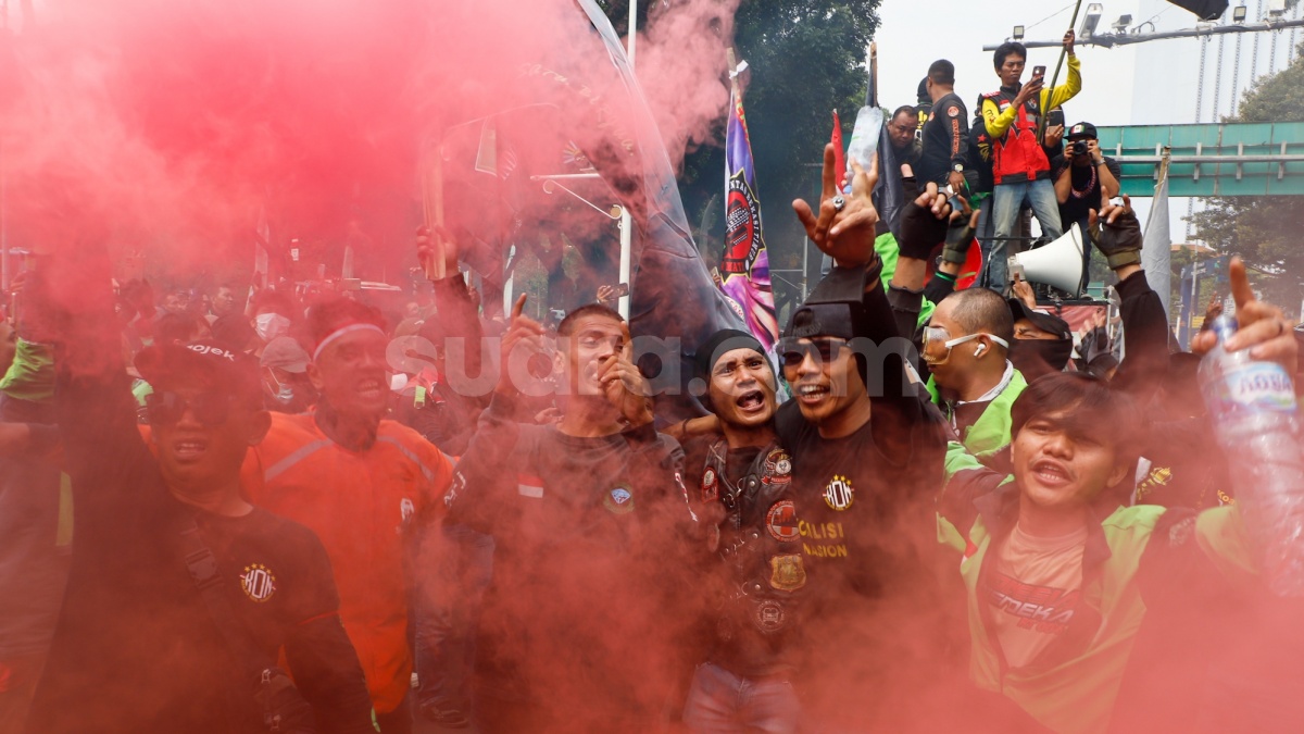 Imbas Demo Besar-besaran Tuntut Aplikator, DPR Siap Dengarkan Unek-unek Driver Ojol Senin Depan