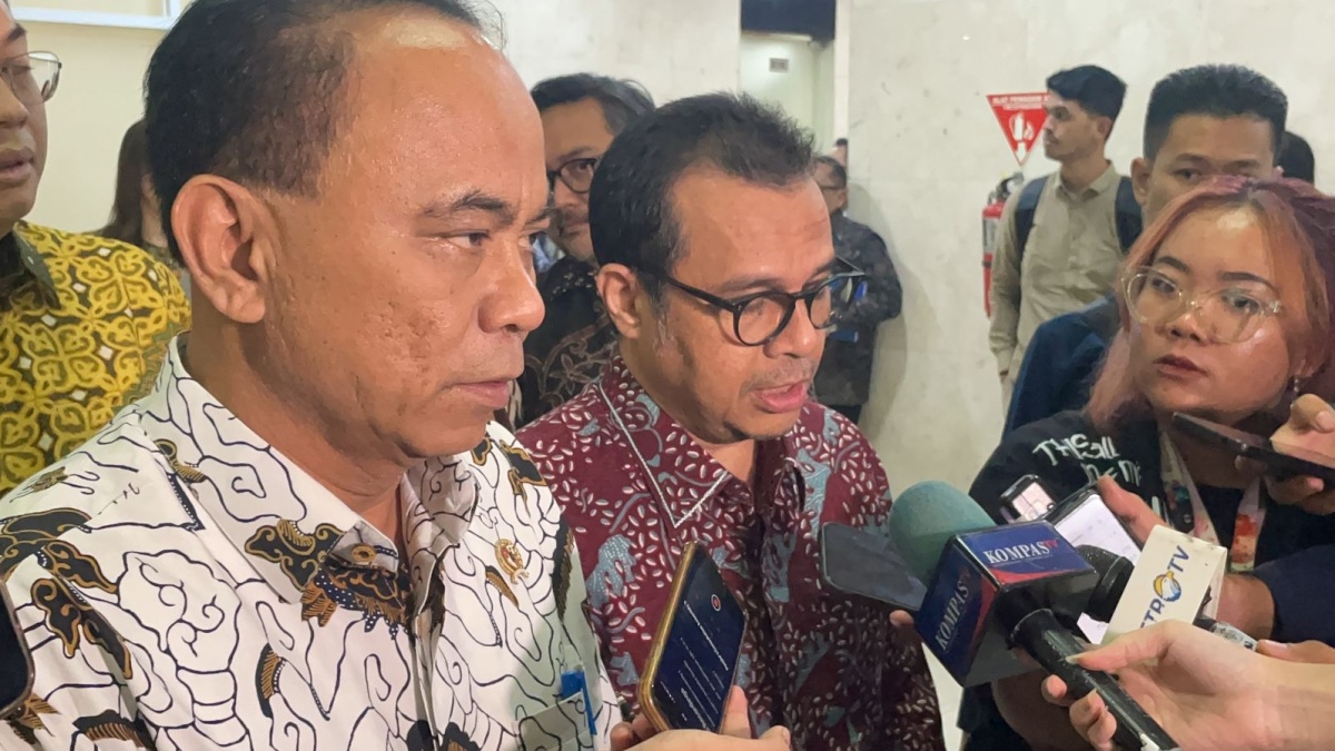 Kata Menkominfo Soal Adzan Maghrib Diganti Running Text di TV Saat Misa Paus