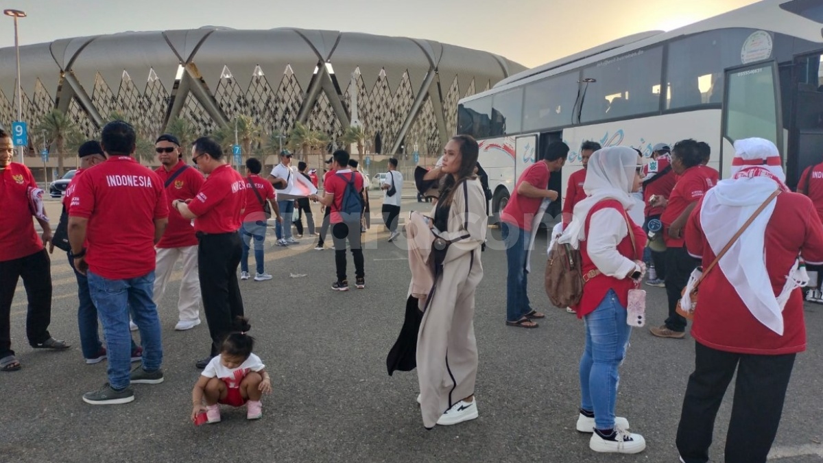 Halo Fans Arab Saudi! 3 Bus Suporter Indonesia Sudah Merahkan Stadion King Abdullah Sports City