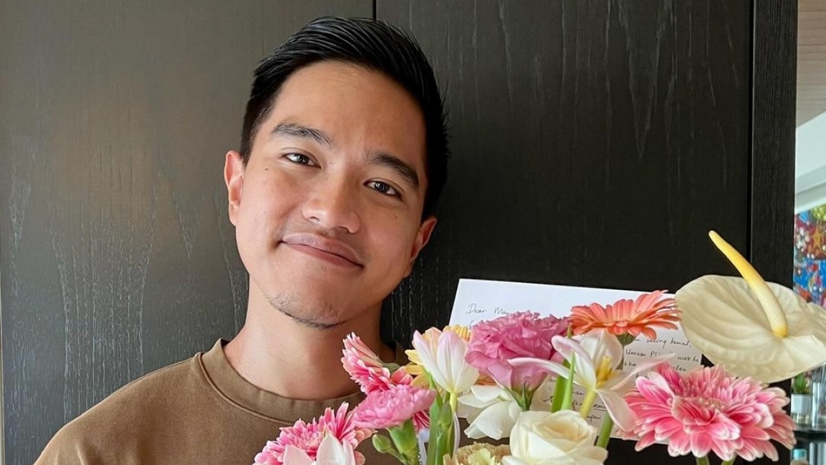 Belanja Baju Bayi di Pasar, Topi Branded Kaesang Pangarep Curi Perhatian