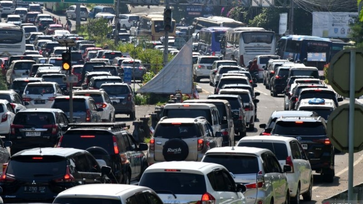 Resahkan Wisatawan, Pak Ogah dan Joki Alternatif Puncak Bogor Akhirnya Diberangus