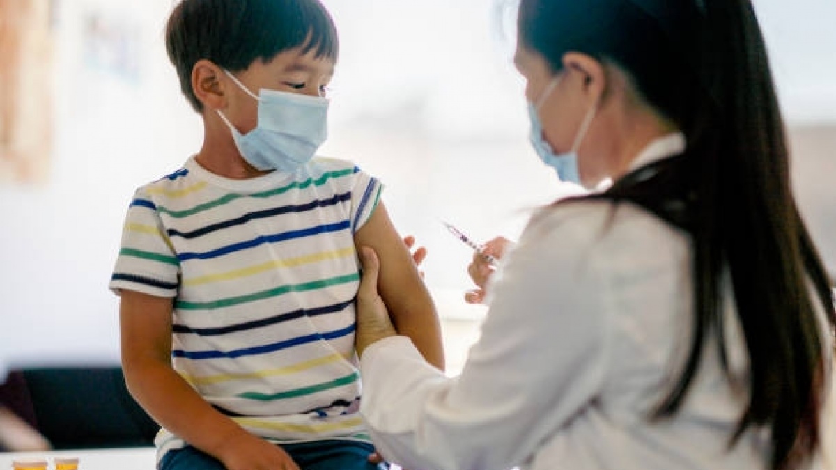 Monkeypox Merebak di Afrika, Apa Vaksin Mpox Aman untuk Anak?