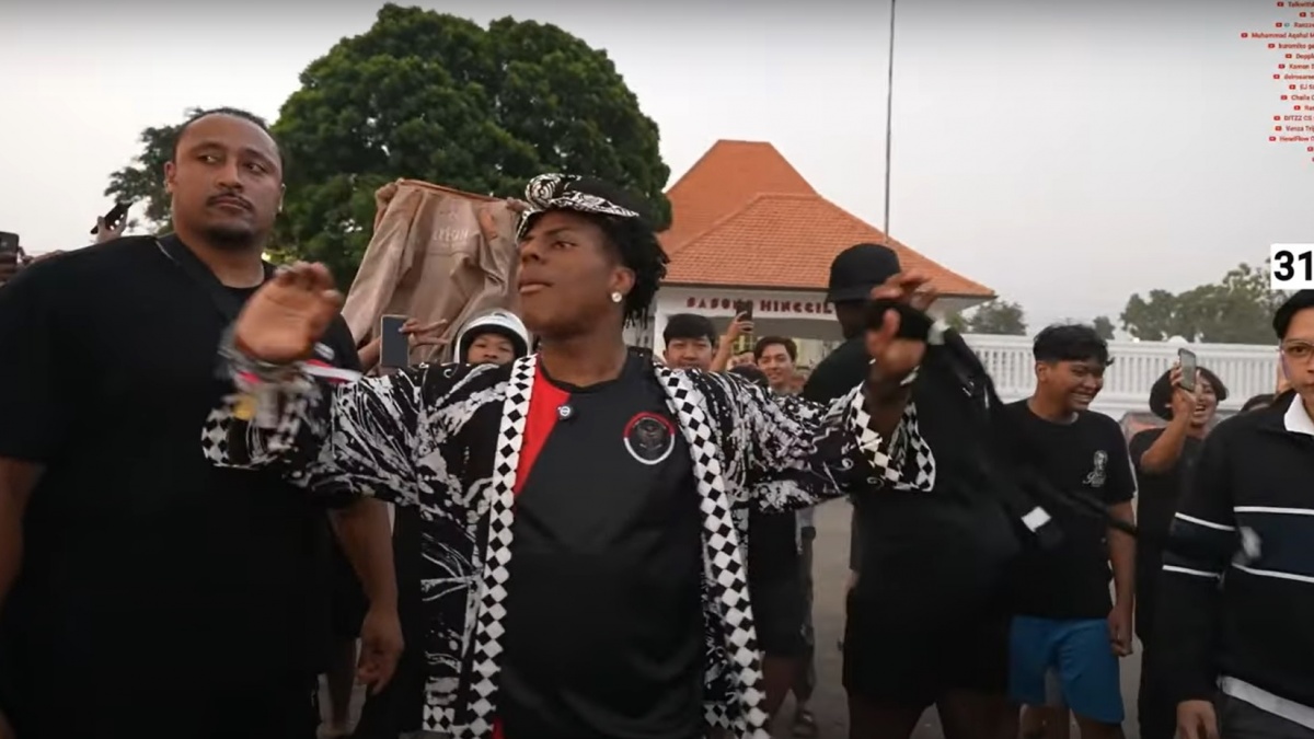 IShowSpeed Ngeluh Susah Pesan Tiket Pesawat ke Papua, Netizen Tawarkan Jet Pribadi Kaesang: Ask Mulyono Son..