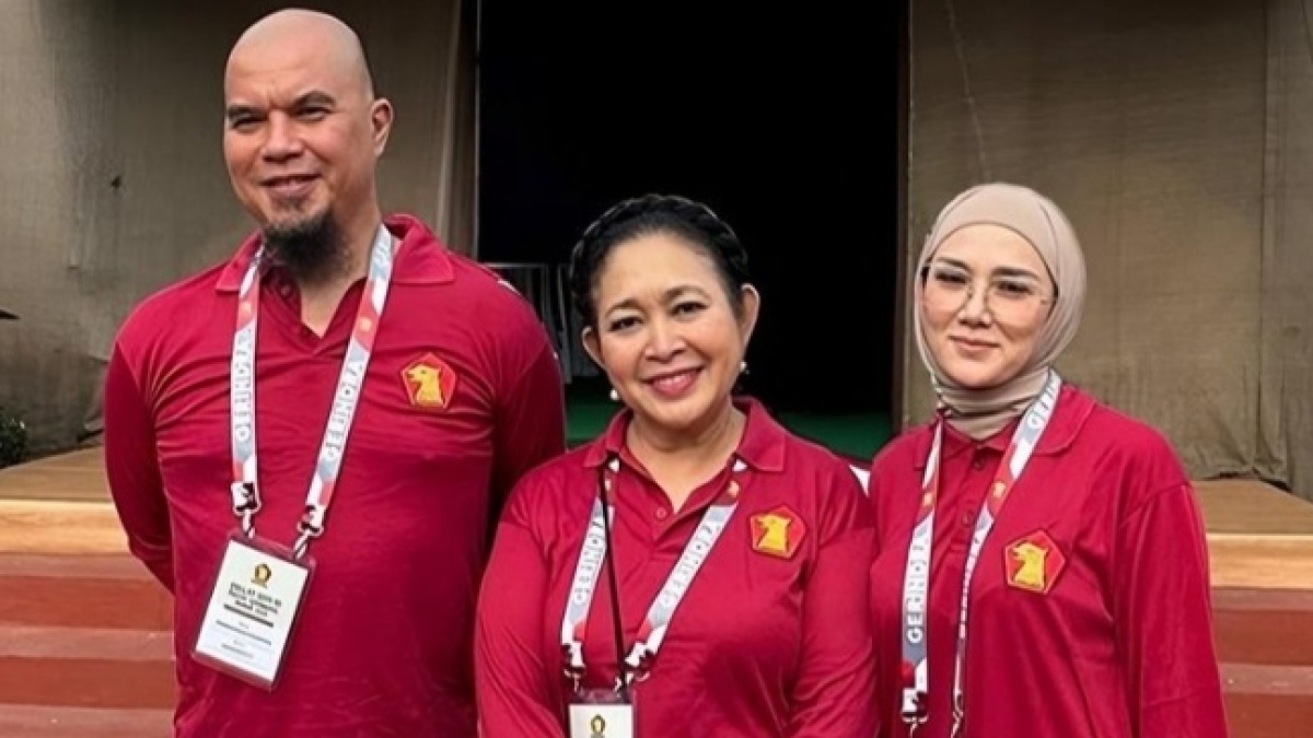 Ahmad Dhani Rela Tanggalkan Baju Hitam Demi Prabowo Subianto