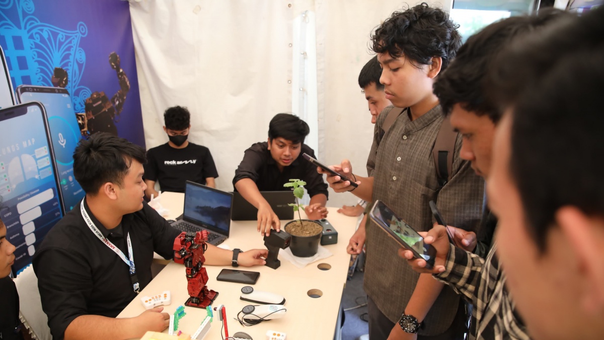 Produk Inovasi Menginspirasi, Booth AMANAH Diserbu Pengunjung IPCE 2024 di UIN Ar Raniry
