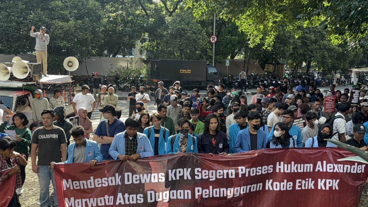 Gedung KPK Digeruduk Mahasiswa, Desak Dewas Usut Pertemuan Marwata dengan Tersangka Kasus TPPU