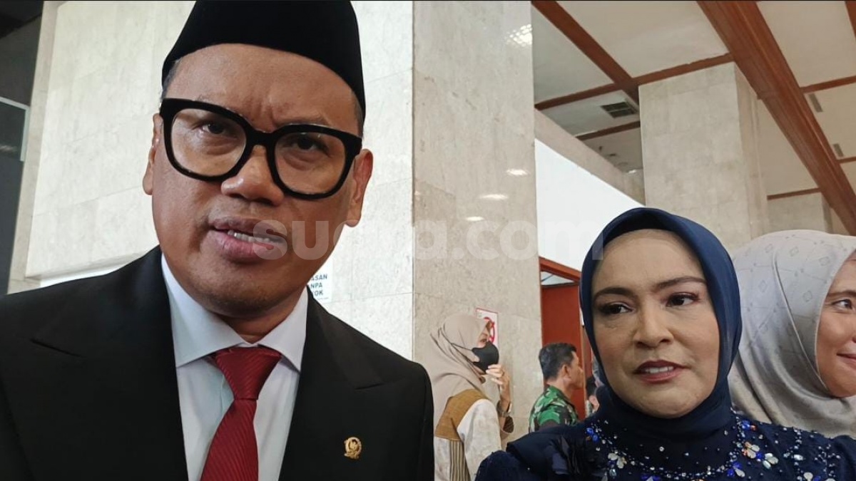 Sebulan Kerja Jadi Anggota DPR RI, Uya Kuya Merasa Girang Punya Kegiatan Baru: Seru!
