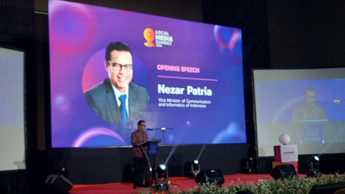 Wakil Menkominfo Ingatkan Media Jangan Terlena Gunakan AI: Bisa Sebabkan Misinformasi