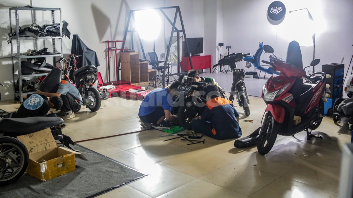 Prabowo Bentuk Satgas Transisi Energi, Genjot Konversi Motor Listrik