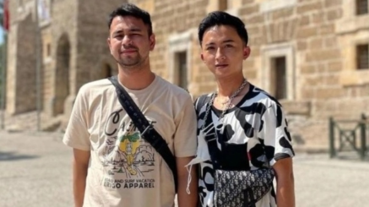 Karier Lika-liku Sensen, Asisten Raffi Ahmad Mendadak Digosipkan Resign dari RANS Entertainment