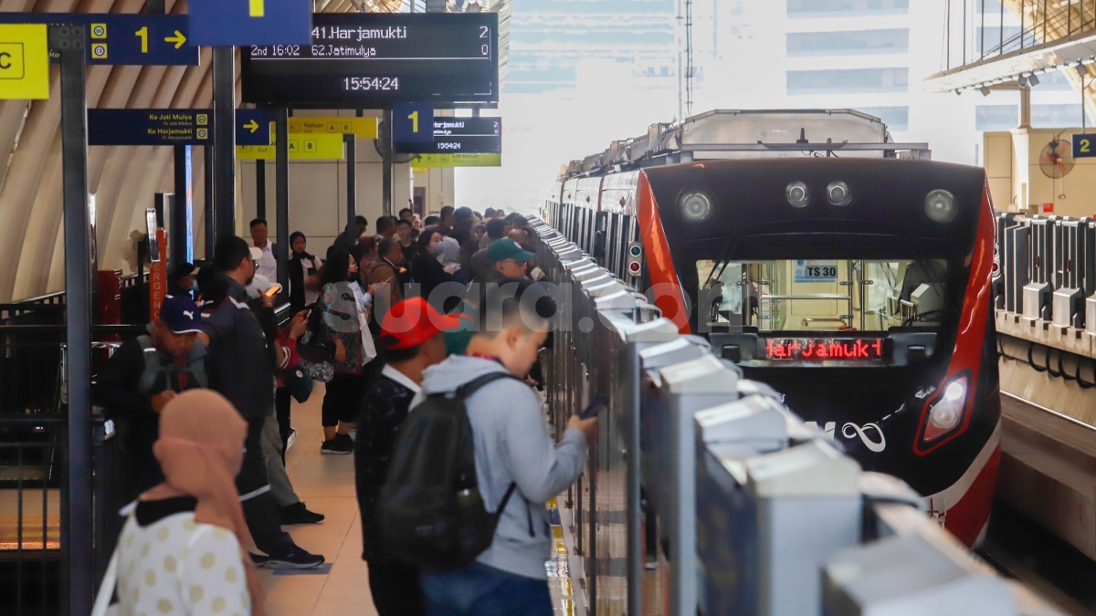 LRT Jabodebek Gangguan Hingga Pengguna Jalan di Pinggir Rel, Apa Penyebabnya?