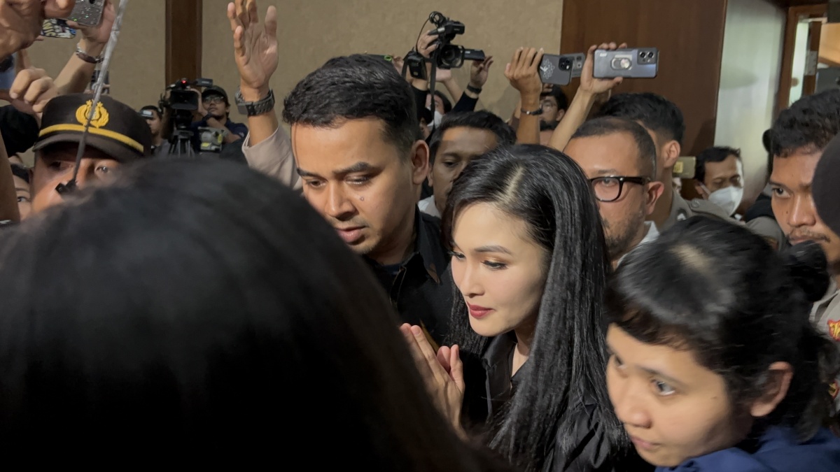 Sandra Dewi Sebut Harvey Moeis Suaminya Tercinta, Hakim: Tetap Mau Jadi Saksi?