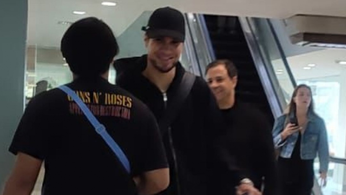 Kevin Diks Diserbu Ucapan Selamat Datang Netizen usai Mendarat di Jakarta