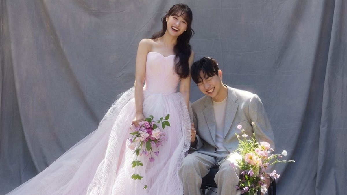 Penuh Emosional, Song Ji Eun dan Park We Akhirnya Resmi Menikah