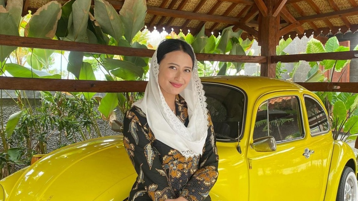 Dyah Roro Esti Widya Putri Lulusan Mana?