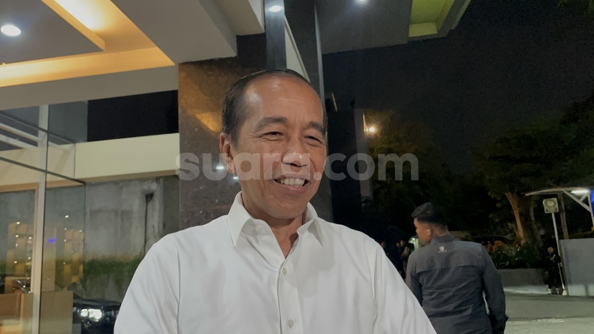 Kepulangan Jokowi ke Solo Dinanti-nanti Warga hingga Selebgram, Kaos "Visi Aksi Jokowi" Laku Keras