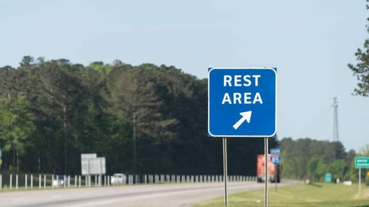 Awas Kehabisan Bensin! Kenali Perbedaan Rest Area Tipe A, B, dan C Sebelum Mudik Lewat Tol