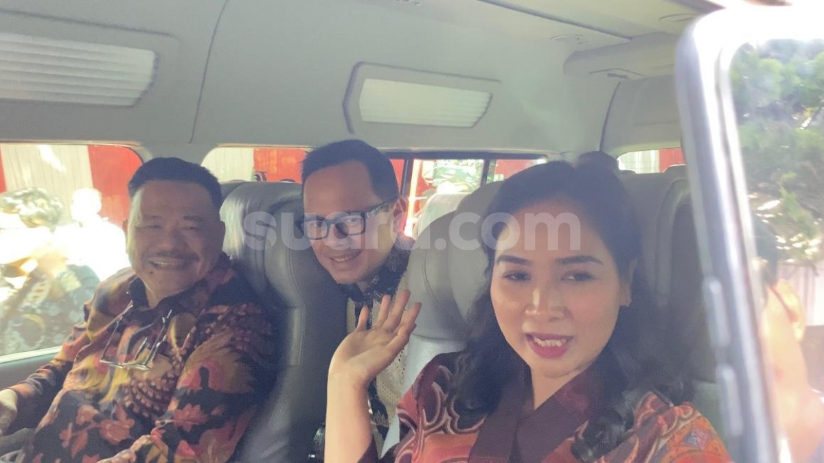 Tiba di Hambalang Semobil Bareng Otto Hasibuan dan Bima Arya, Host Kompas TV Ni Luh Puspa Masuk Kabinet Prabowo?