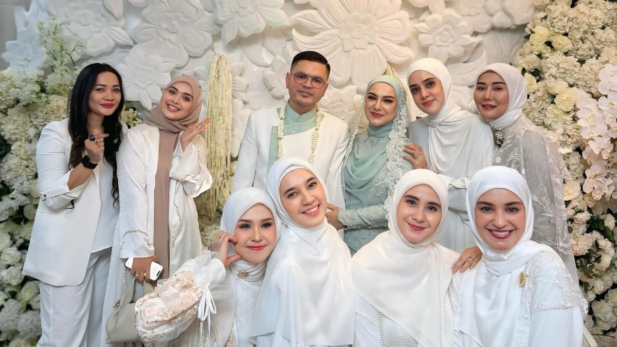 Selain Pengusaha Terkenal, Suami Baru Irish Bella Juga Duda 2 Anak