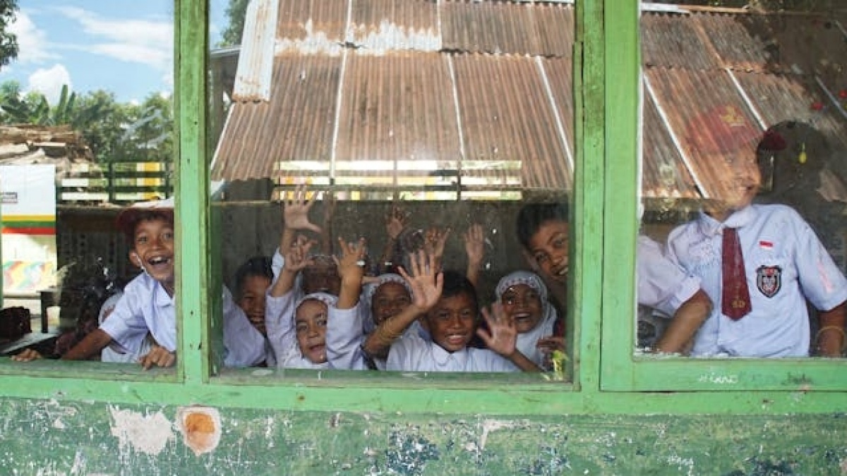 Gratiskan SD-SMP Negeri/Swasta, Komisi X DPR: Pemerintah Wajib Laksanakan Putusan MK!