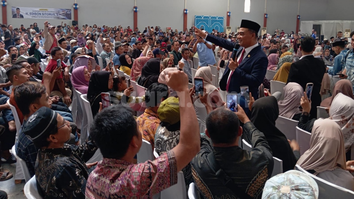 Dilantik Jadi Anggota DPR RI, Edison Sitorus Beri Bantuan Modal ke Ratusan UMKM
