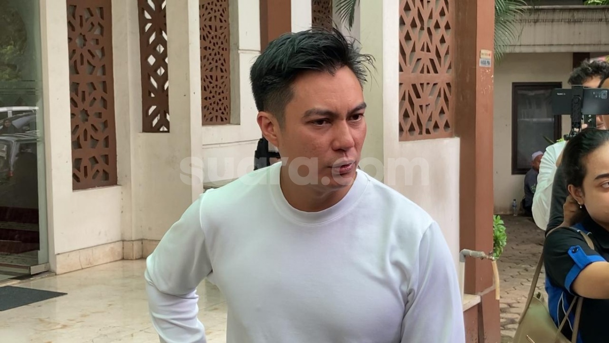 Baim Wong Pamer Geng Aktor di Tengah Isu Keluarga, Warganet Serukan Boikot