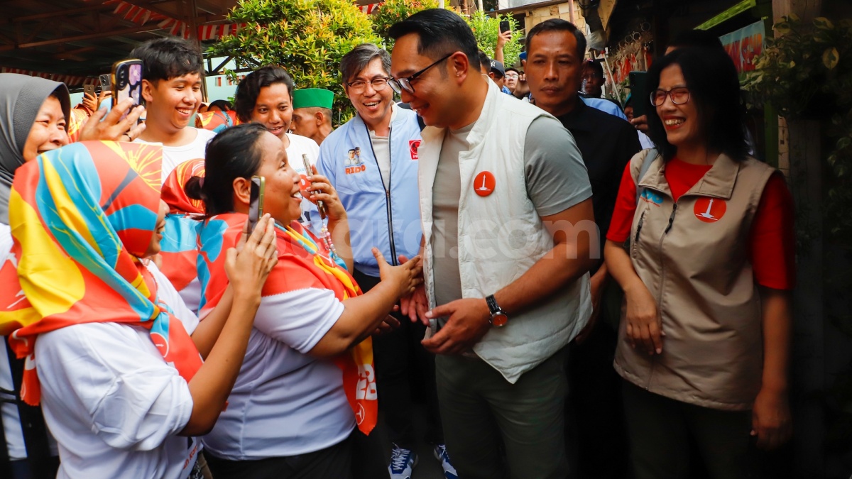 Selama Ini Cuma Lihat di TV, Emak-emak Langsung Curhat saat RK Blusukan di Jaktim: Cucu 2 Belum Dapat KJP, Saya Bingung