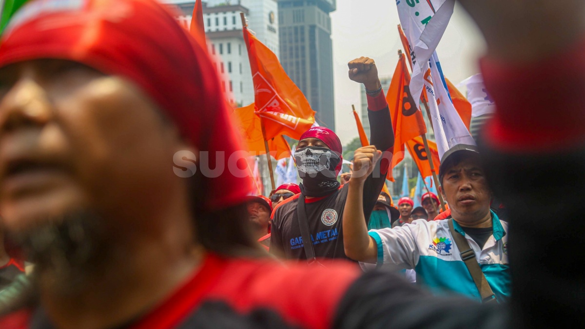 Bakal 'Kepung' Jakarta, Buruh Tuntut Kenaikan Upah Minimum 10,5 Persen