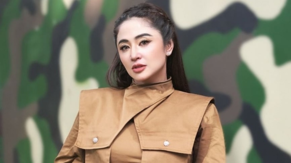 Adab Dewi Perssik ke Petugas Keamanan Dipuji: Dia Sebenarnya Baik, Asal Jangan Disenggol