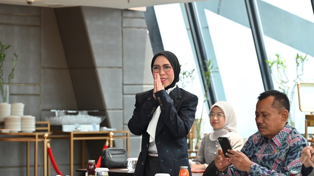 Silsilah Keluarga Melly Goeslaw, Diwarisi Bakat Musisi dari Sang Ayah