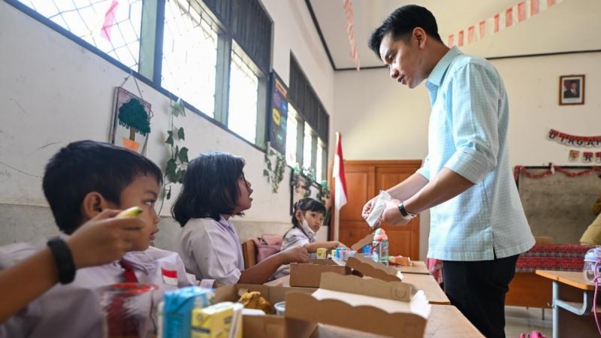 Gibran Minta Ada Pelajaran Coding dan AI Diajarkan Mulai SD, Mendikdasmen Siapkan Pembaharuan Kurikulum