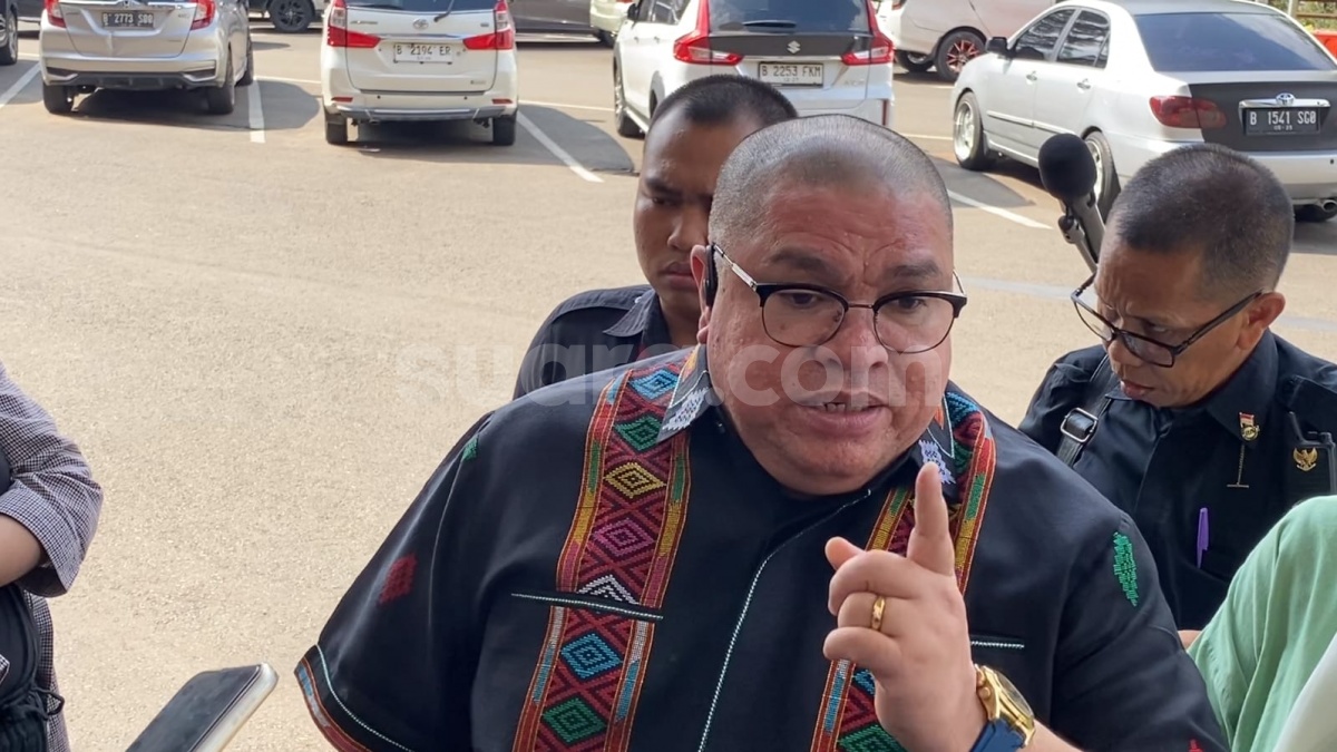Razman Arif Nasution Desak Polisi Hadirkan Ayah Kandung Lolly