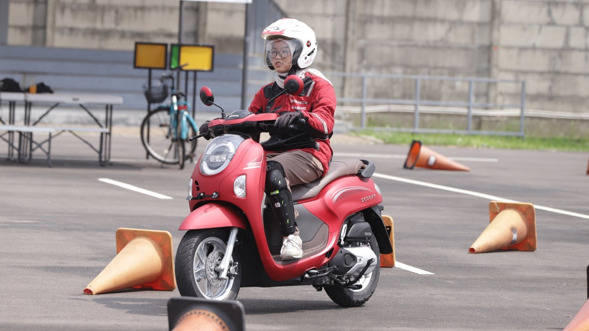 6 Rekomendasi Helm Half Face Murah dan Keren untuk Anak Muda, Cocok Buat Touring