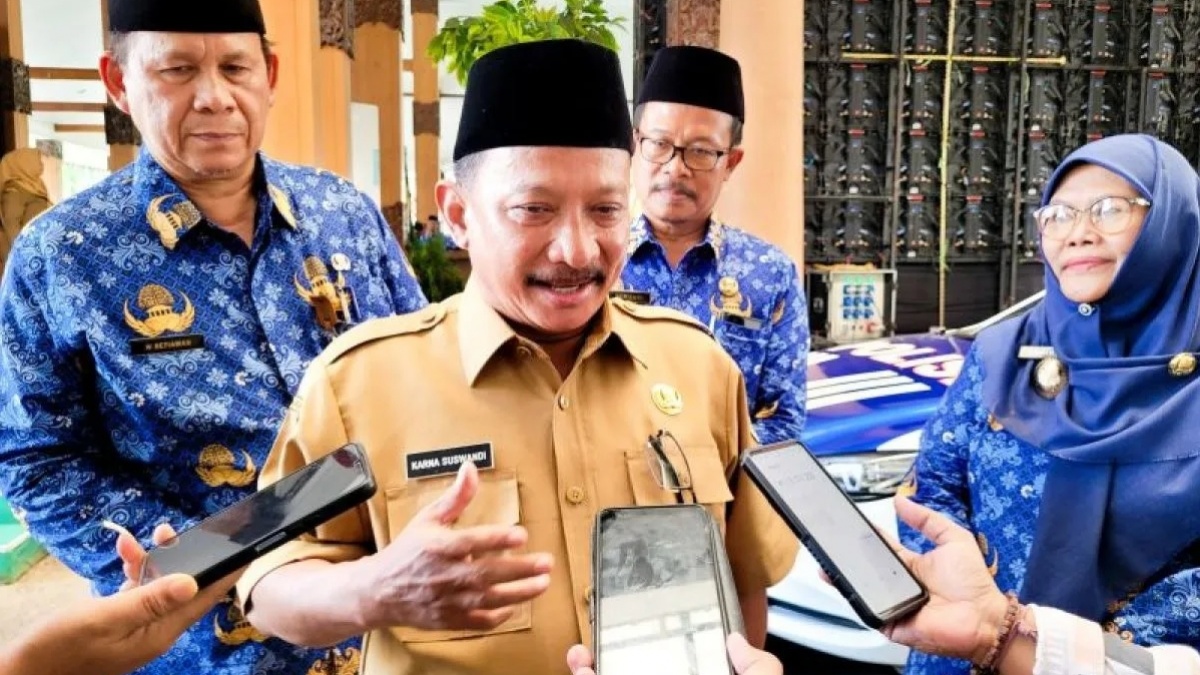 Jadi Tersangka Kasus Dana PEN, Bupati Situbondo Karna Suswandi Diperiksa KPK