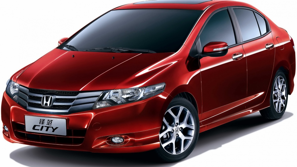 7 Mobil Bekas Under Rp200 Juta, Tahun Muda, Irit, Pajak Murah, Mesin Bandel: Hatchback hingga SUV