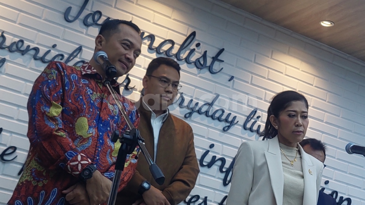Sambangi Kantor Meutya Hafid, Mensesneg Prasetyo Bahas Judol Hingga Keamanan Data Internet