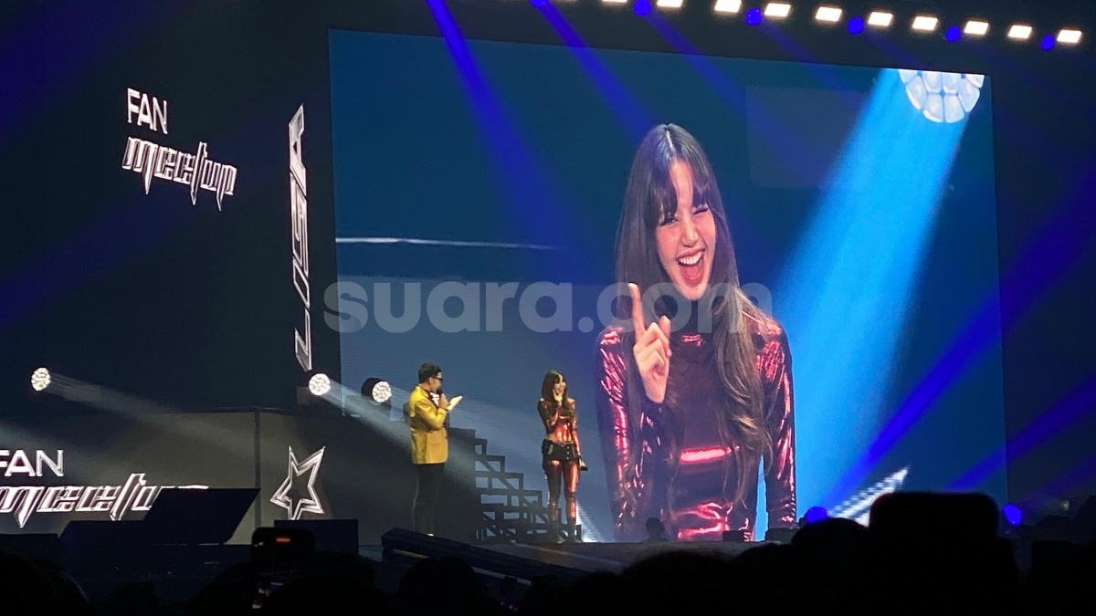 Tiba di Indonesia, Lisa BLACKPINK Terciduk Gunakan Mobil Super Mewah Bernilai Puluhan Miliaran