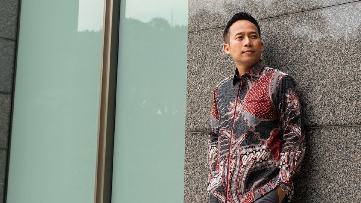 Tak Terpengaruh Gelombang Demo, Denny Cagur Pamer Sibuk Rapat di DPR