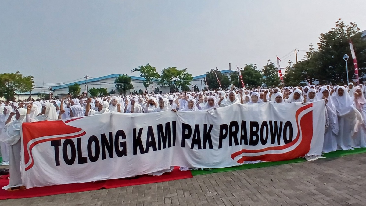 Janji Selamatkan Sritex, Ribuan Buruh Hanya Terima 'Omon-omon' Prabowo