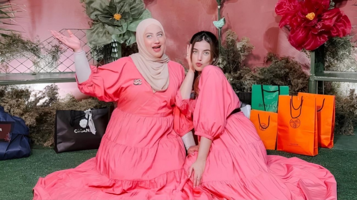 Tasya dan Tasyi Siapa yang Lahir Duluan? Heboh Beauty Vlogger Kembar Diduga Saling Sindir