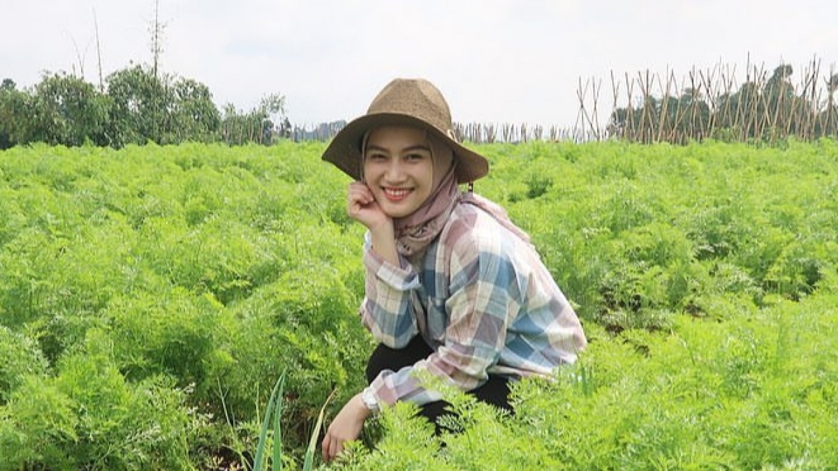 Bukan Hanya Melody Eks JKT48, Artis Lulusan Jurusan Pertanian Ini Mungkin Bisa Dilirik Kementan